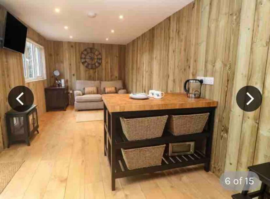 Hunting Gate Lodge Redruth Extérieur photo
